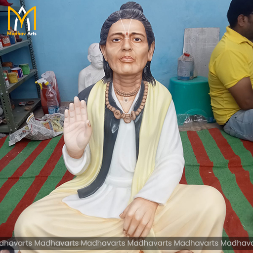 Graceful Elegance: Human Statue Sculpture